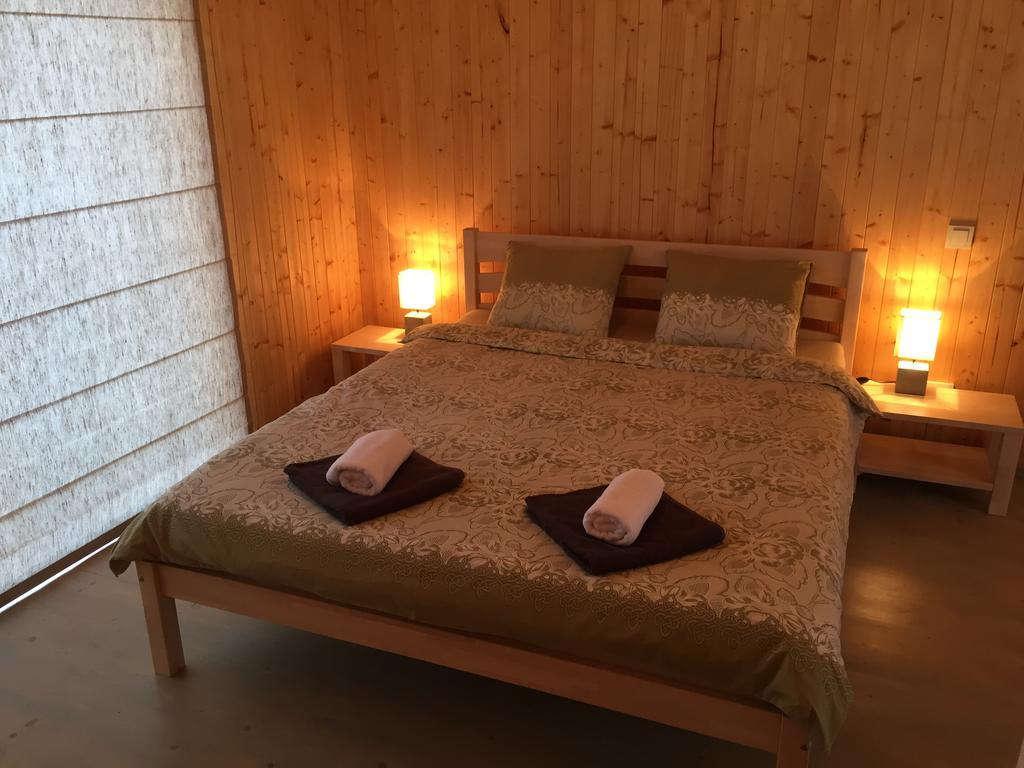 ホテル Cetri Veji ユールカルネ 部屋 写真